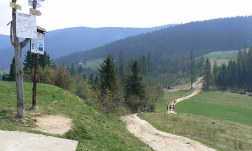 Przed schroniskiem na Boraczej Przed schroniskiem na Boraczej